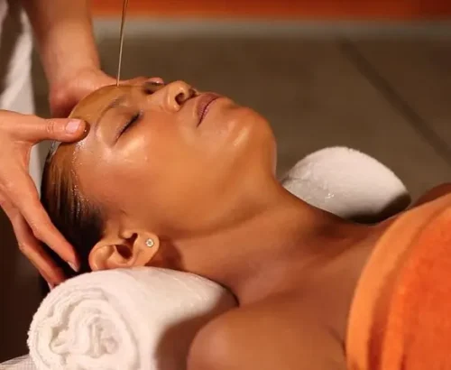 Shirodhara with Abhyangam Massage